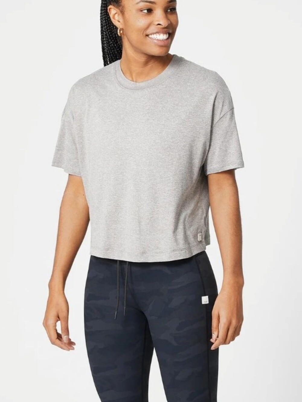 Vuori Women's Energy Tee in Heather Gray Size S - Picture 2 of 6